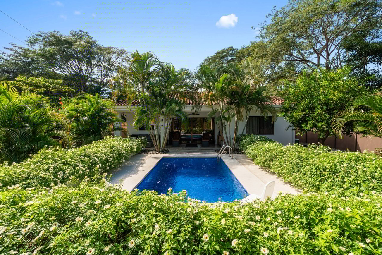 Casa Suerte | Modern 2-Bedroom Tropical Home with Pool Near Playa Potrero and Flamingo Marina