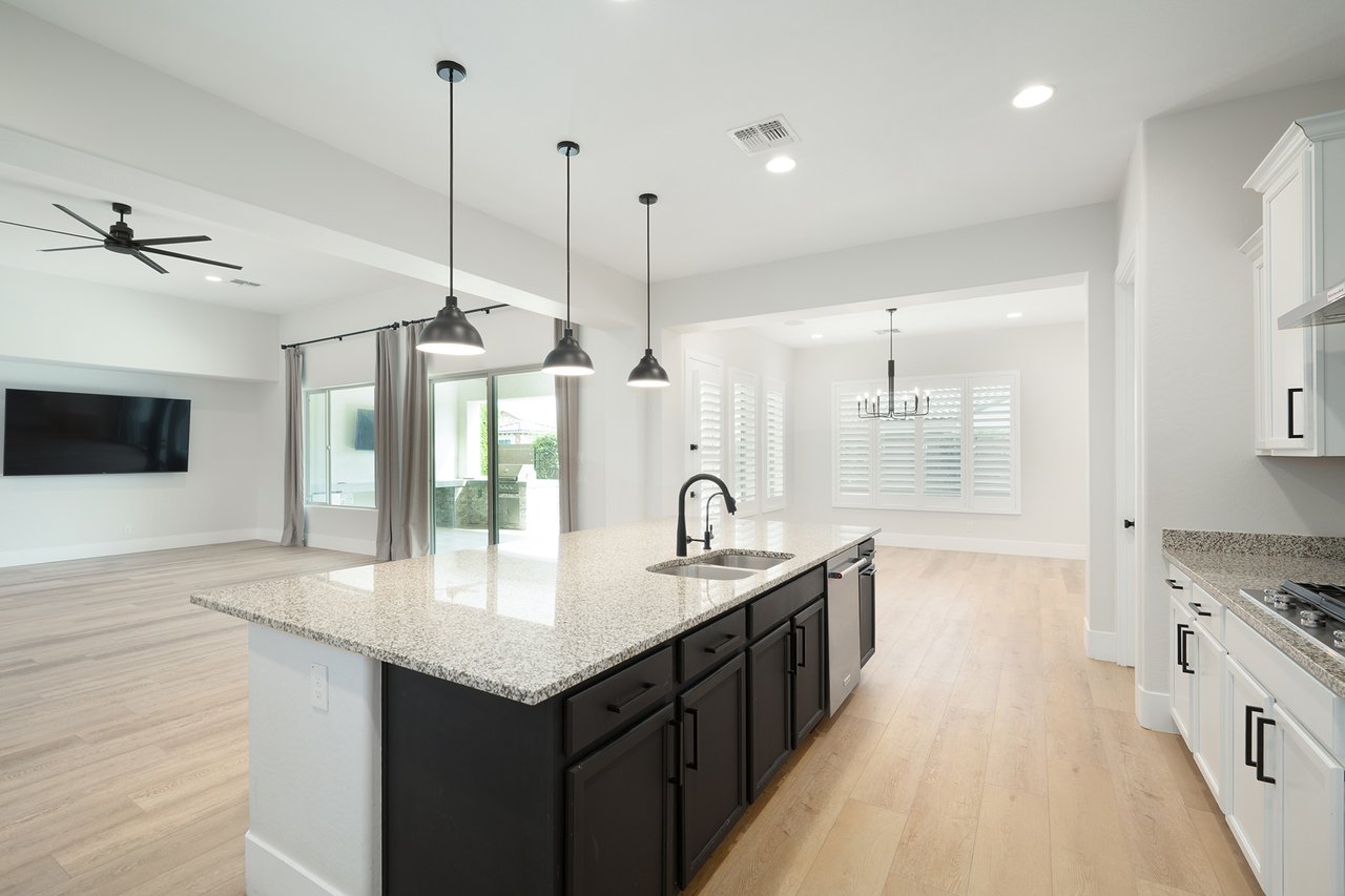 5537 E VIA CABALLO BLANCO