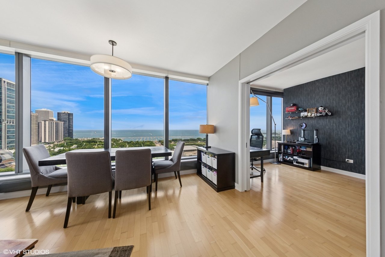 60 E Monroe St Unit 2101