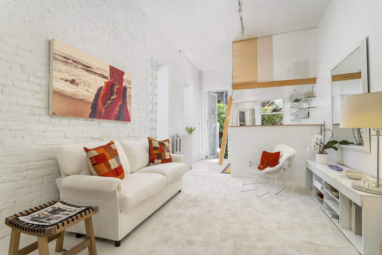 54 E 1st St Apt 1B