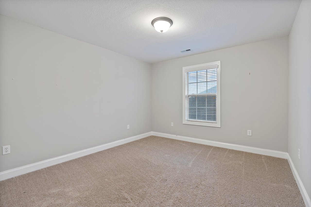 GOLDSMITH-SCHIFFMAN School District with 4 Bedrooms!!