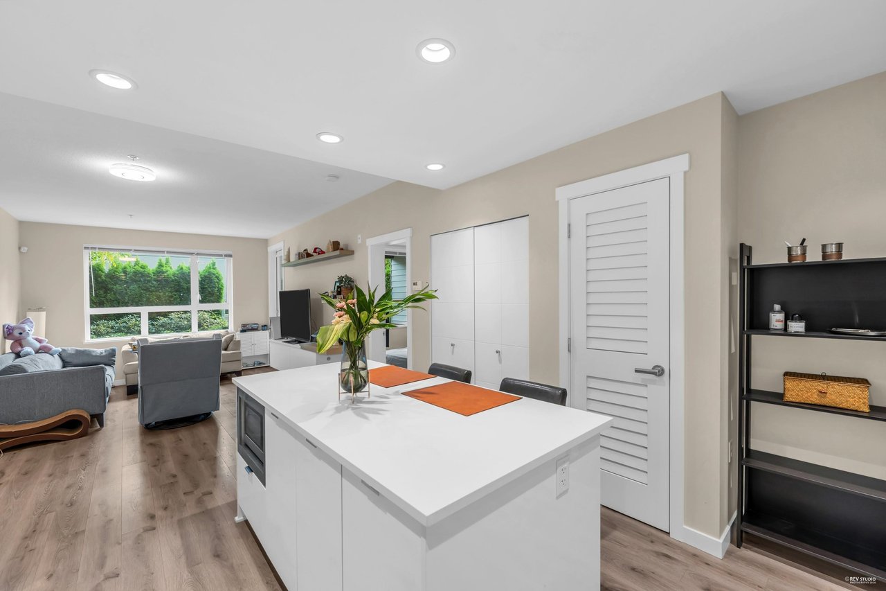 9213 Odlin Rd, #120