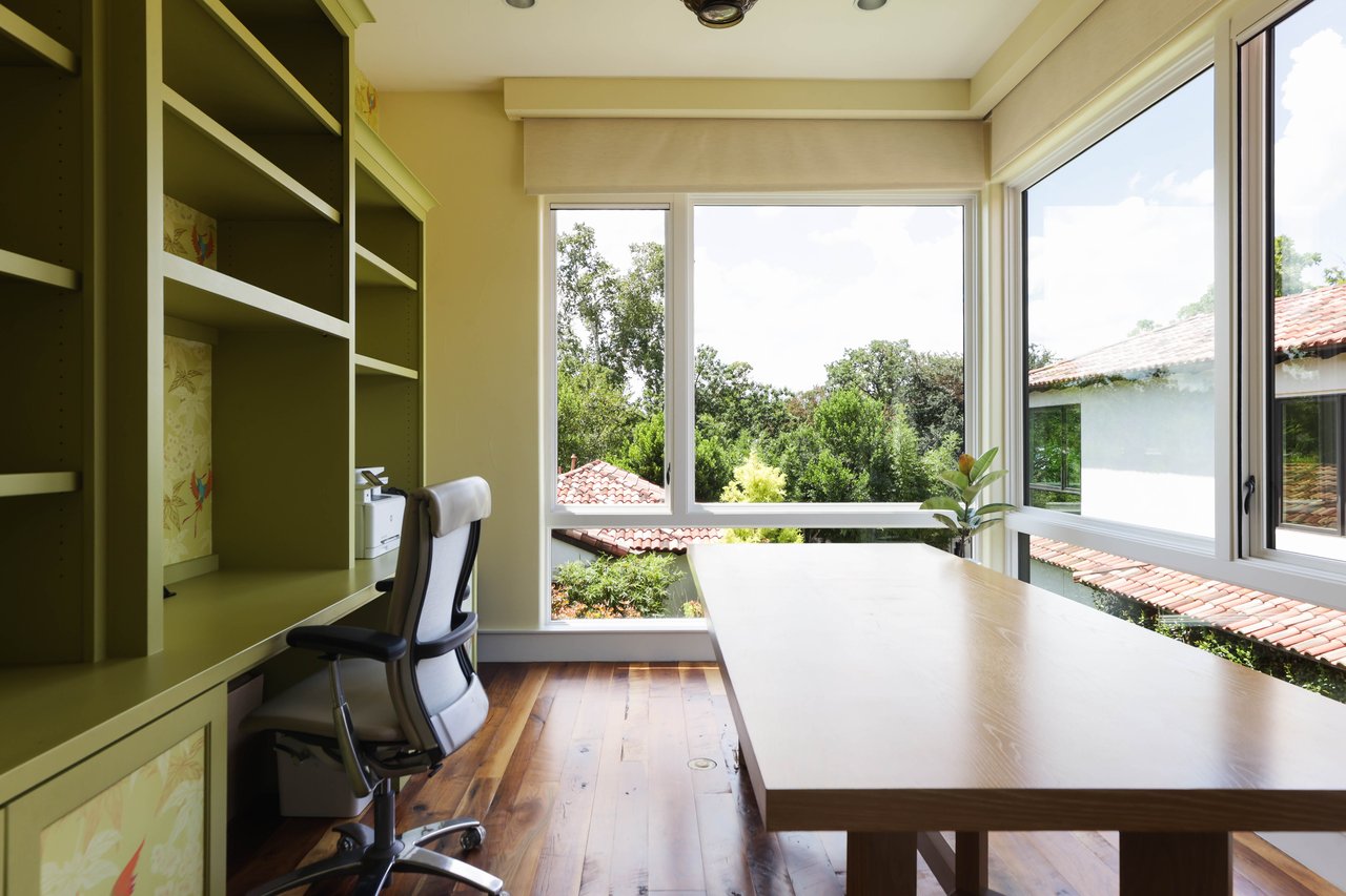 1308 Meriden Lane