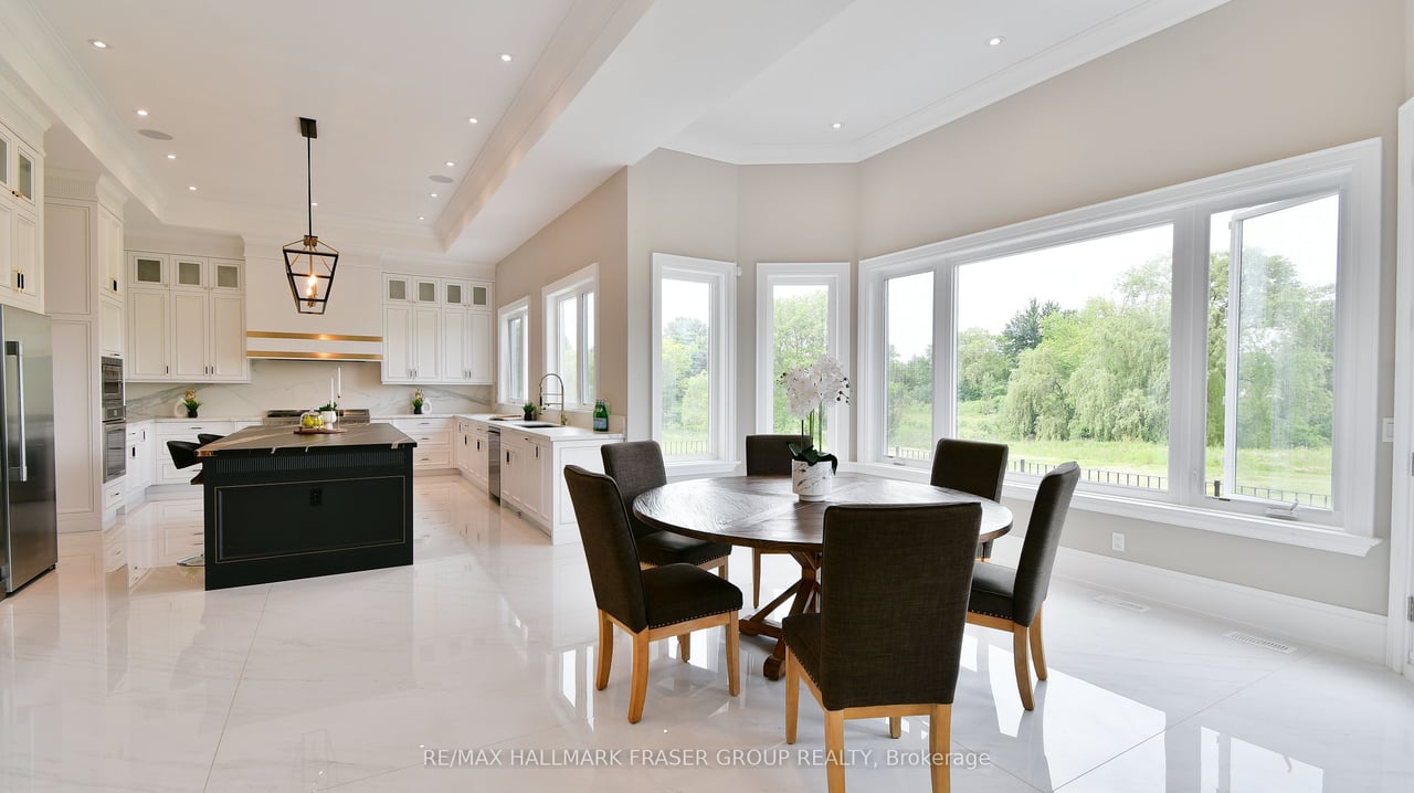 3708 Vivian Rd Whitchurch-Stouffville