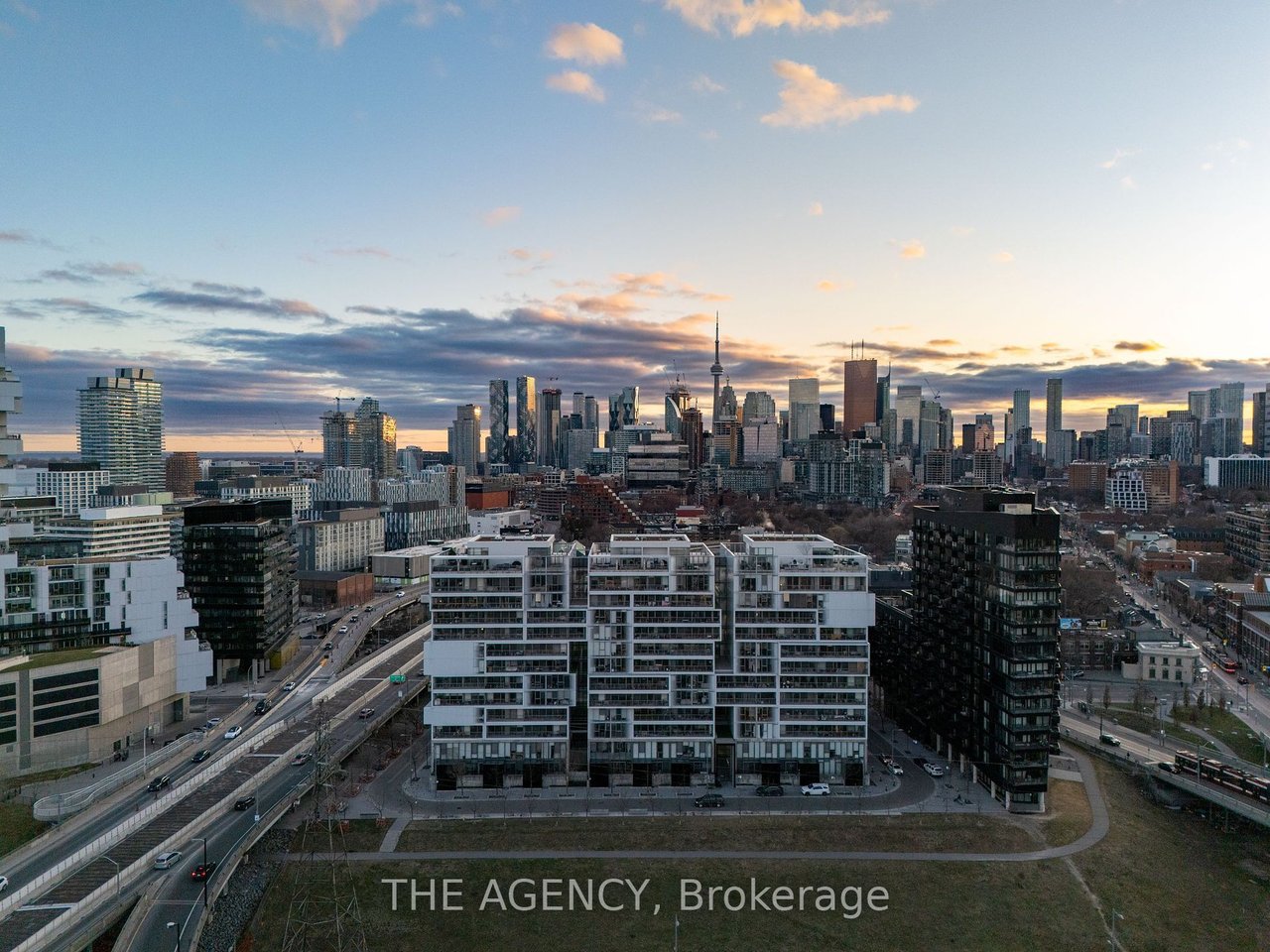 PENTHOUSE LIVING IN CORKTOWN