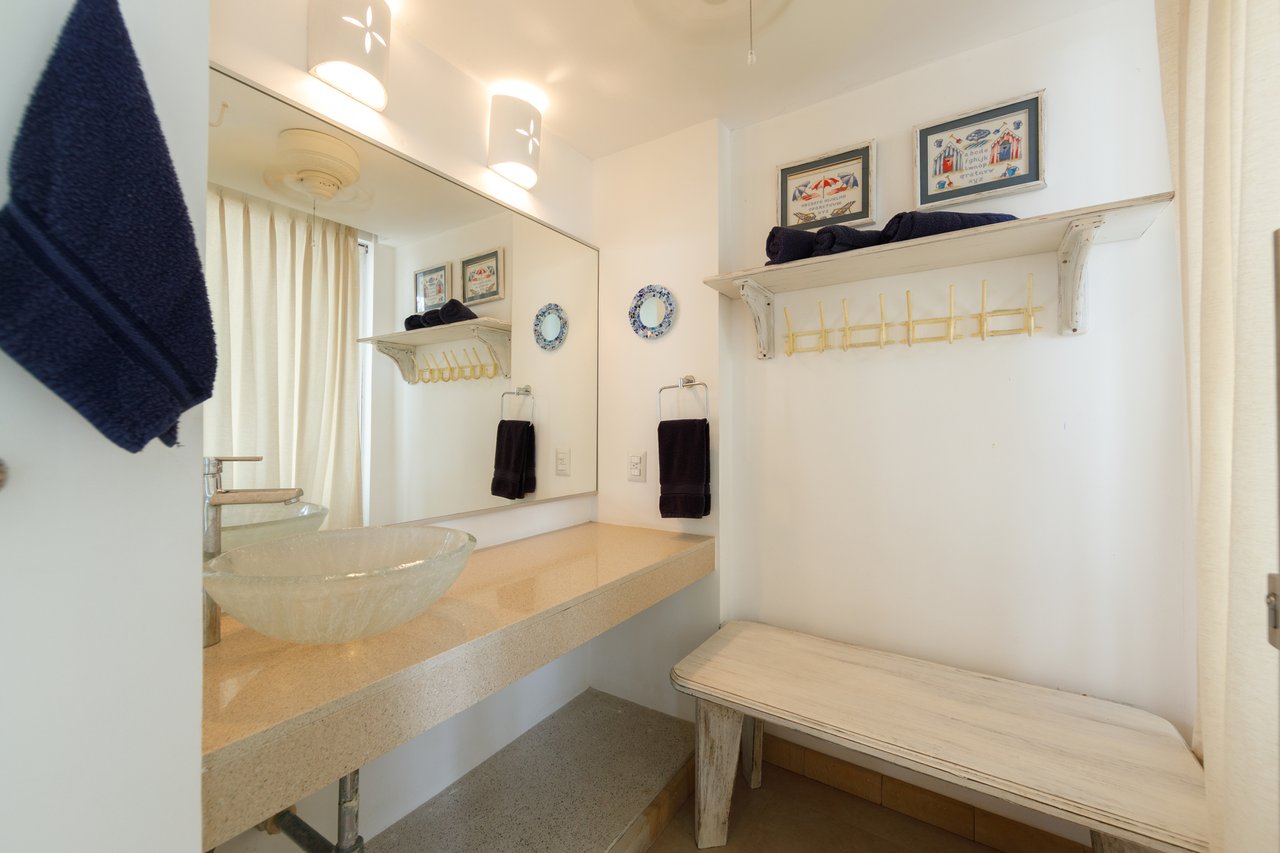 Beachfront Surf Villa, Jaco, Puntarenas