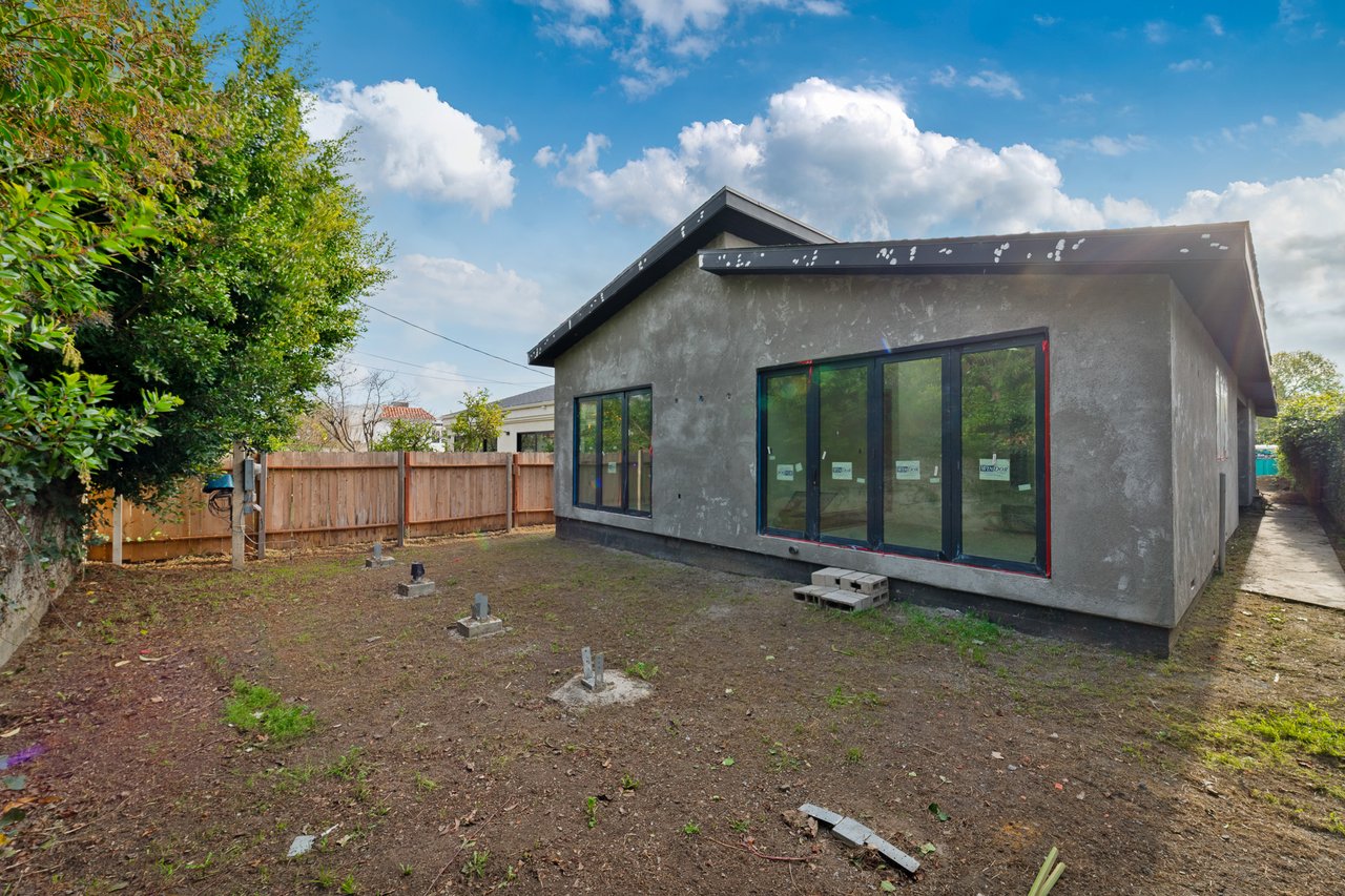 1628 Wellesley Ave, West LA