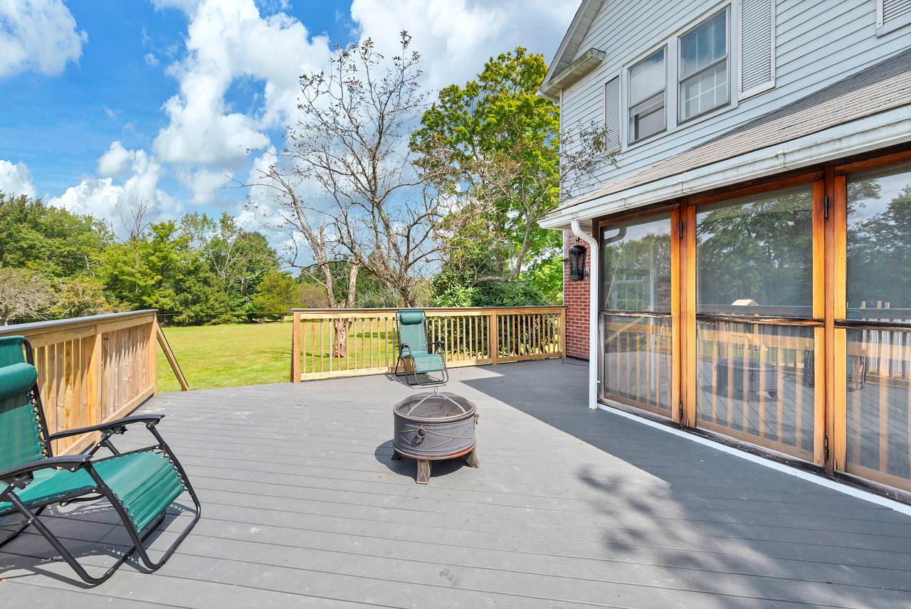 Beautiful Huge Home In Monticello