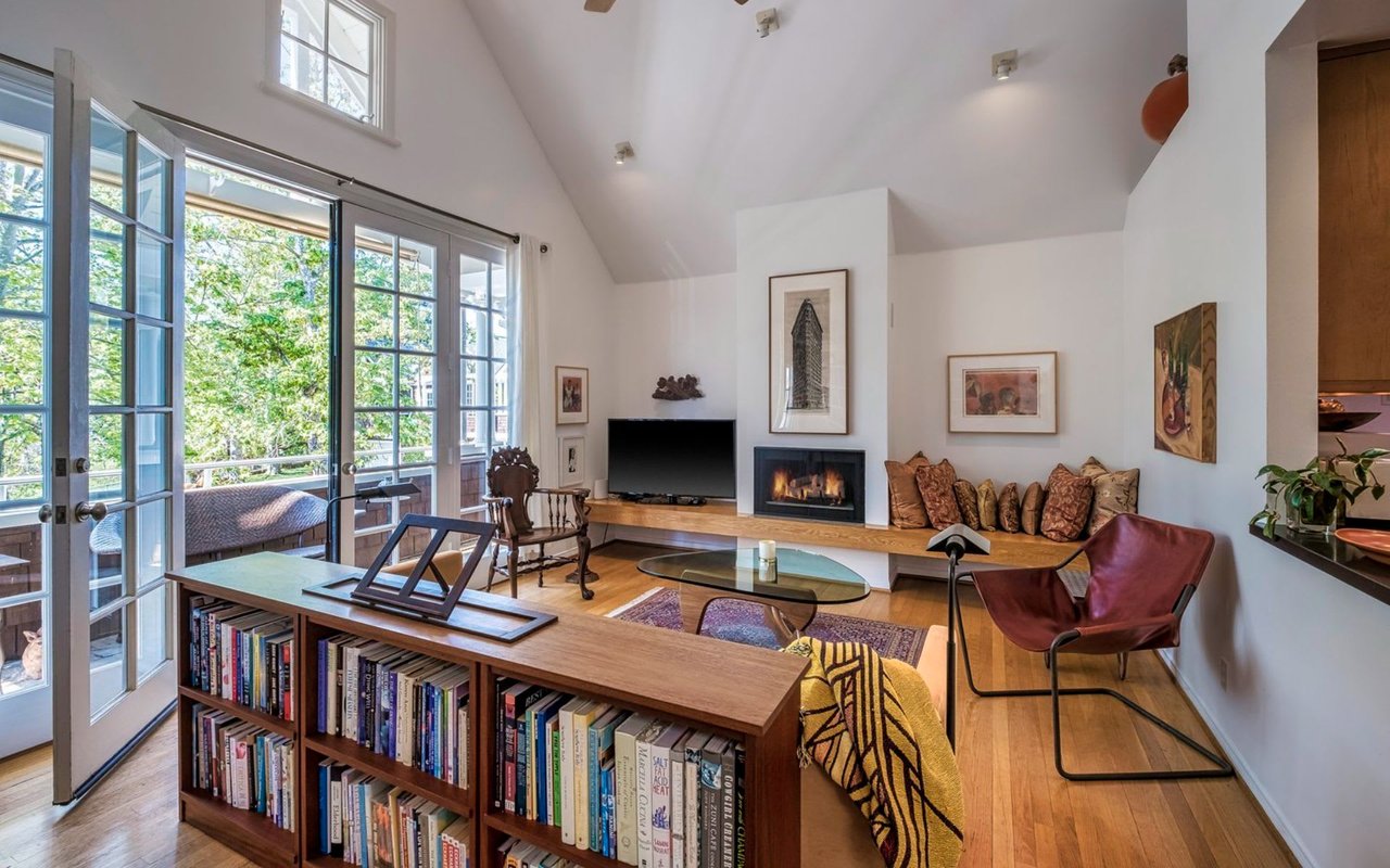 New Listing! 314 W De La Guerra St. C, Santa Barbara, CA 93101