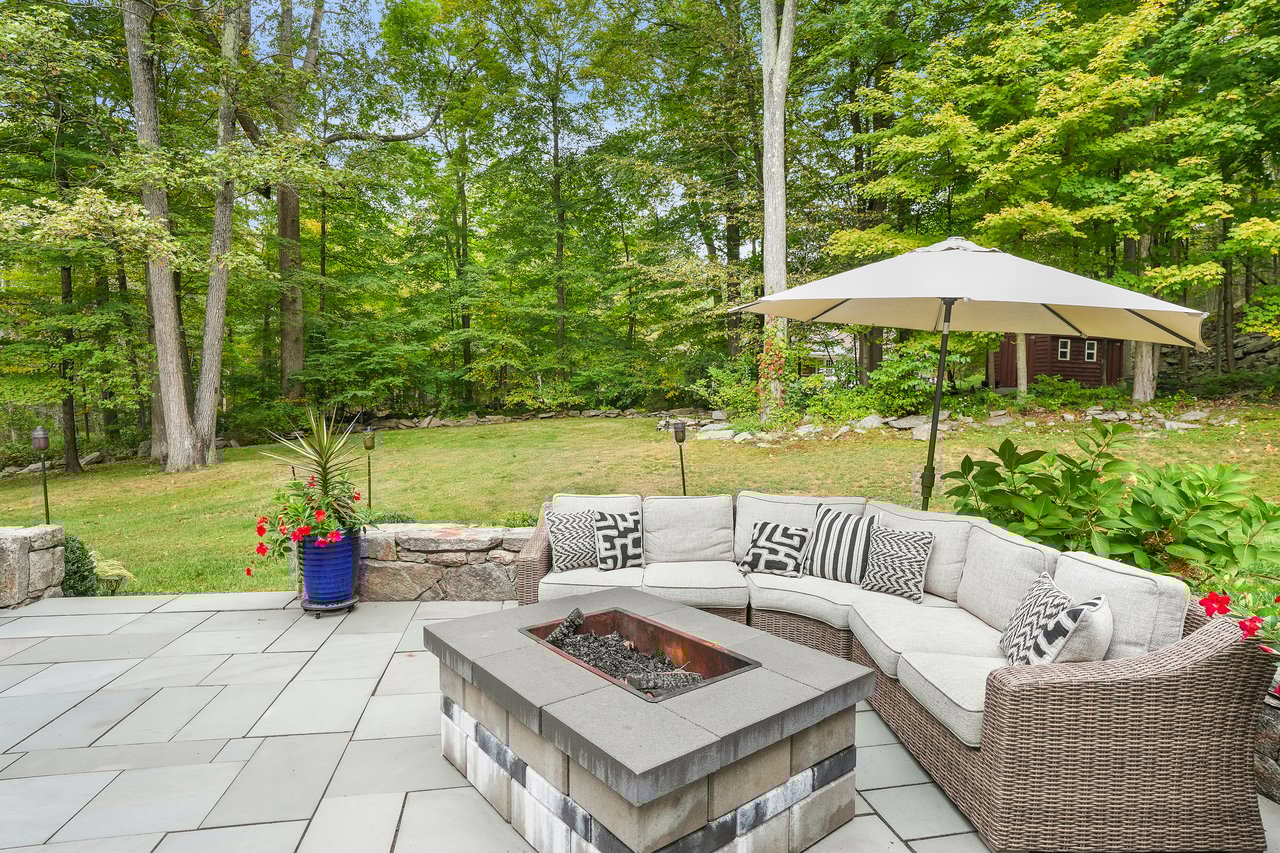19 Ledgewood Lane