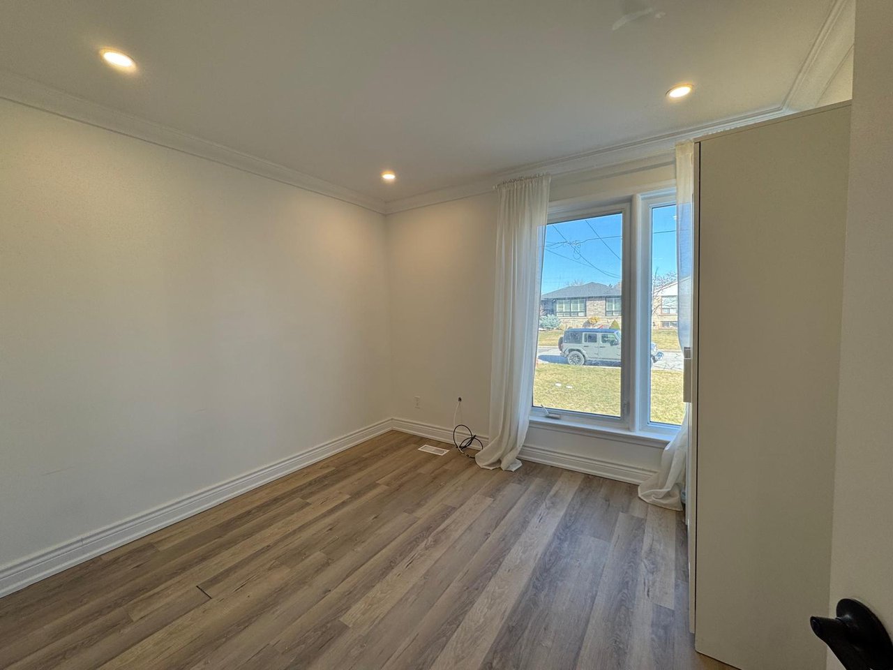 291 Brighton Avenue Unit: Main Front