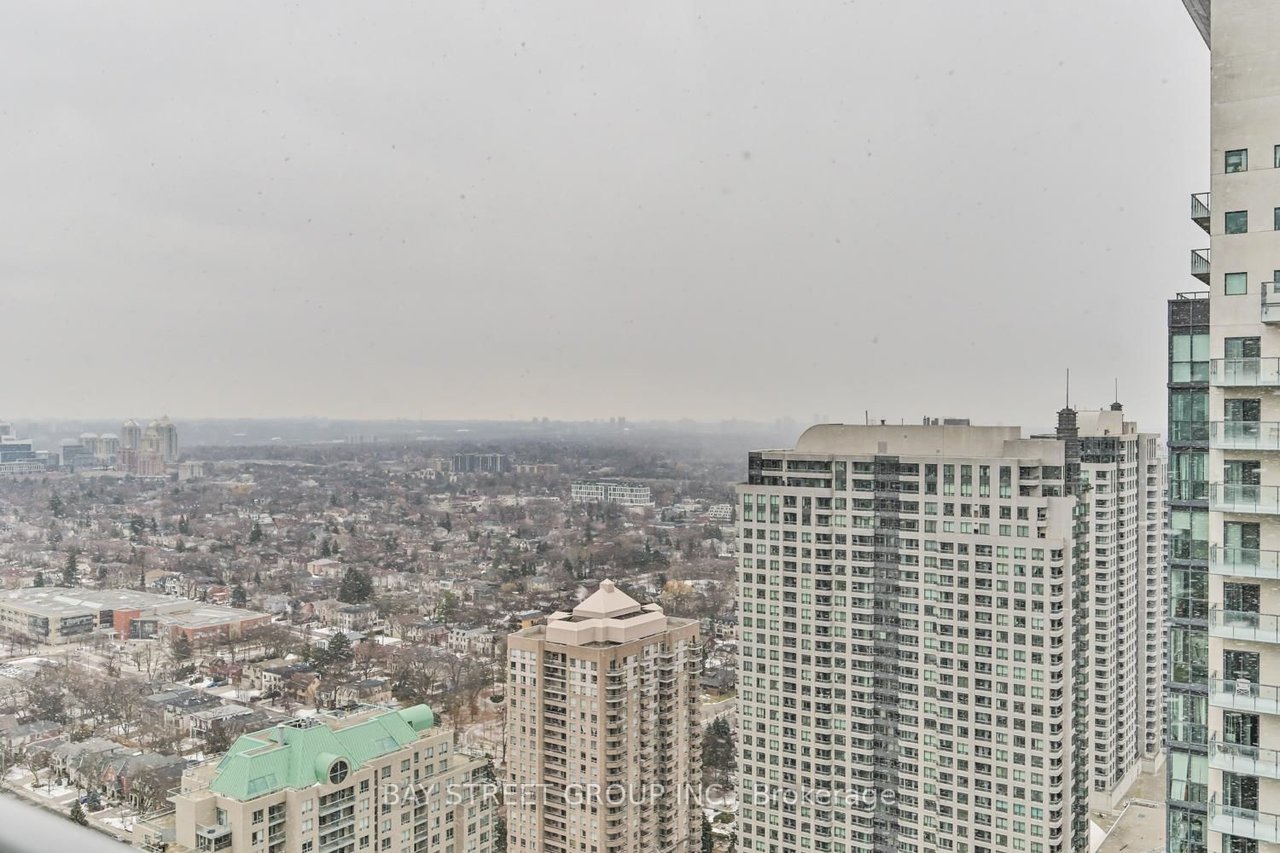 PENTHOUSE IN THE HEART OF NORTH YORK