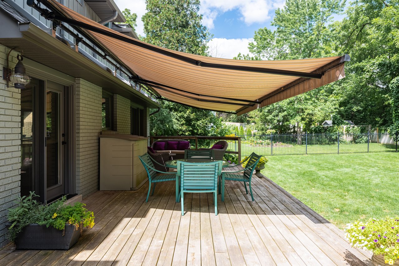 2267 Cedarberry Court, Oakville