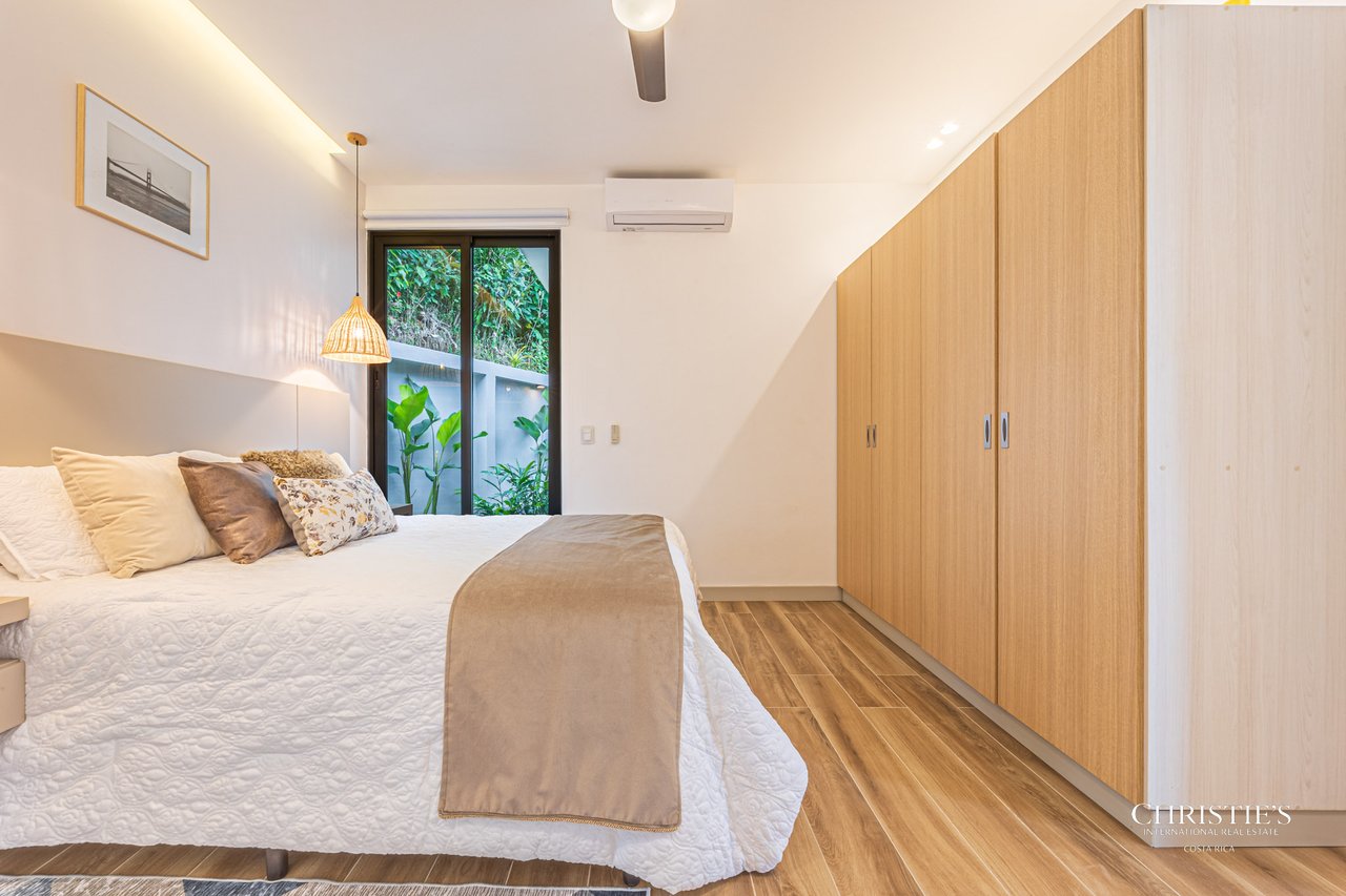 Casa Iguana Turnkey Tropical Paradise