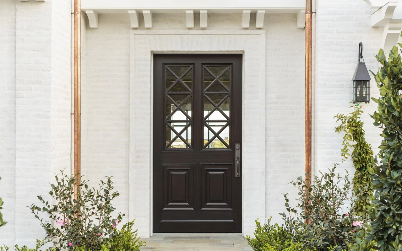 The Real Reason Your Agent Wants You Gone During Showings