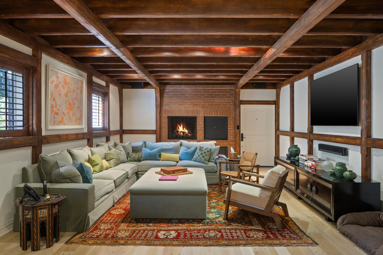 9541 Heather Rd, Beverly Hills