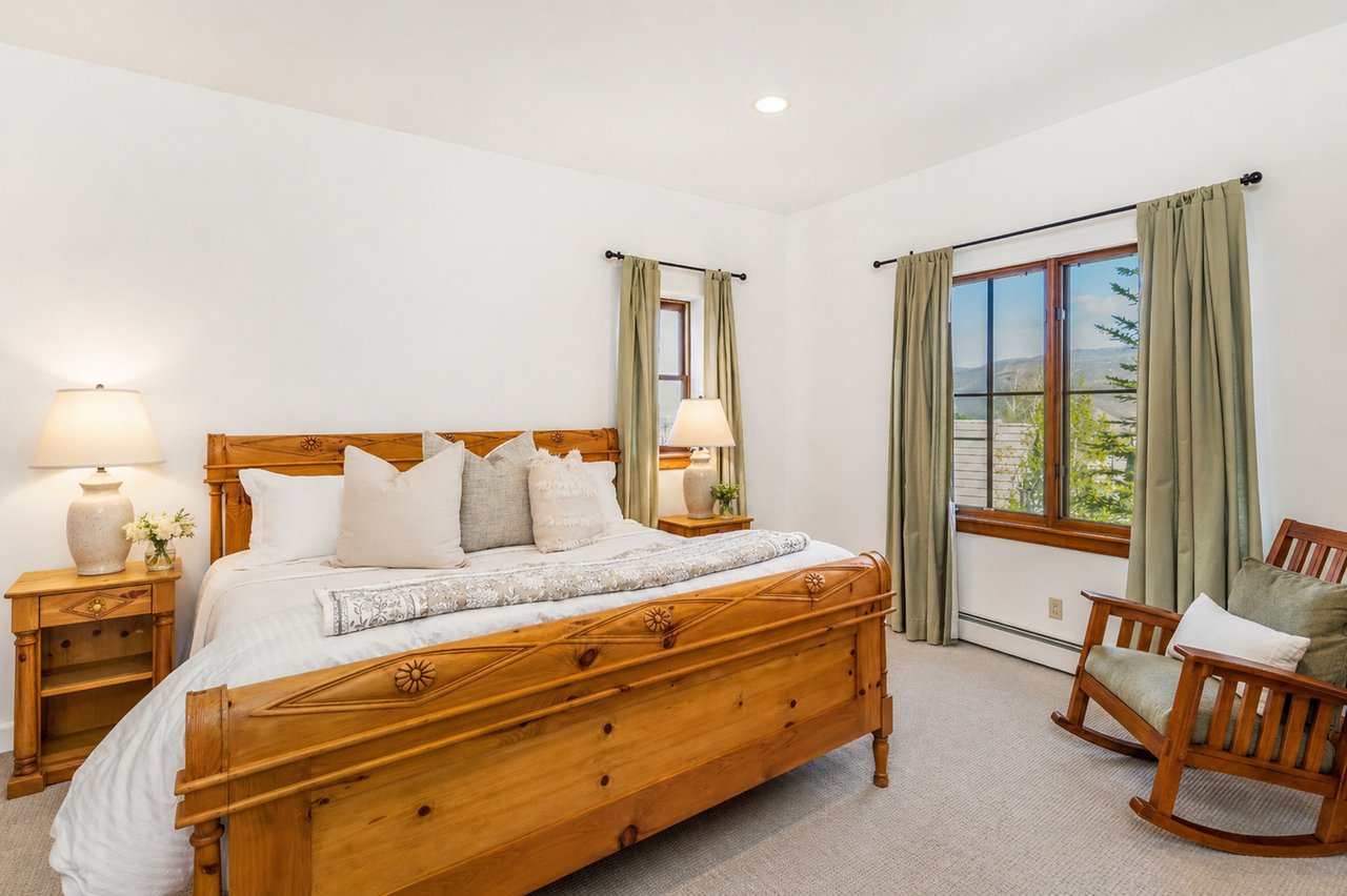 271 Eagles Glen Road
