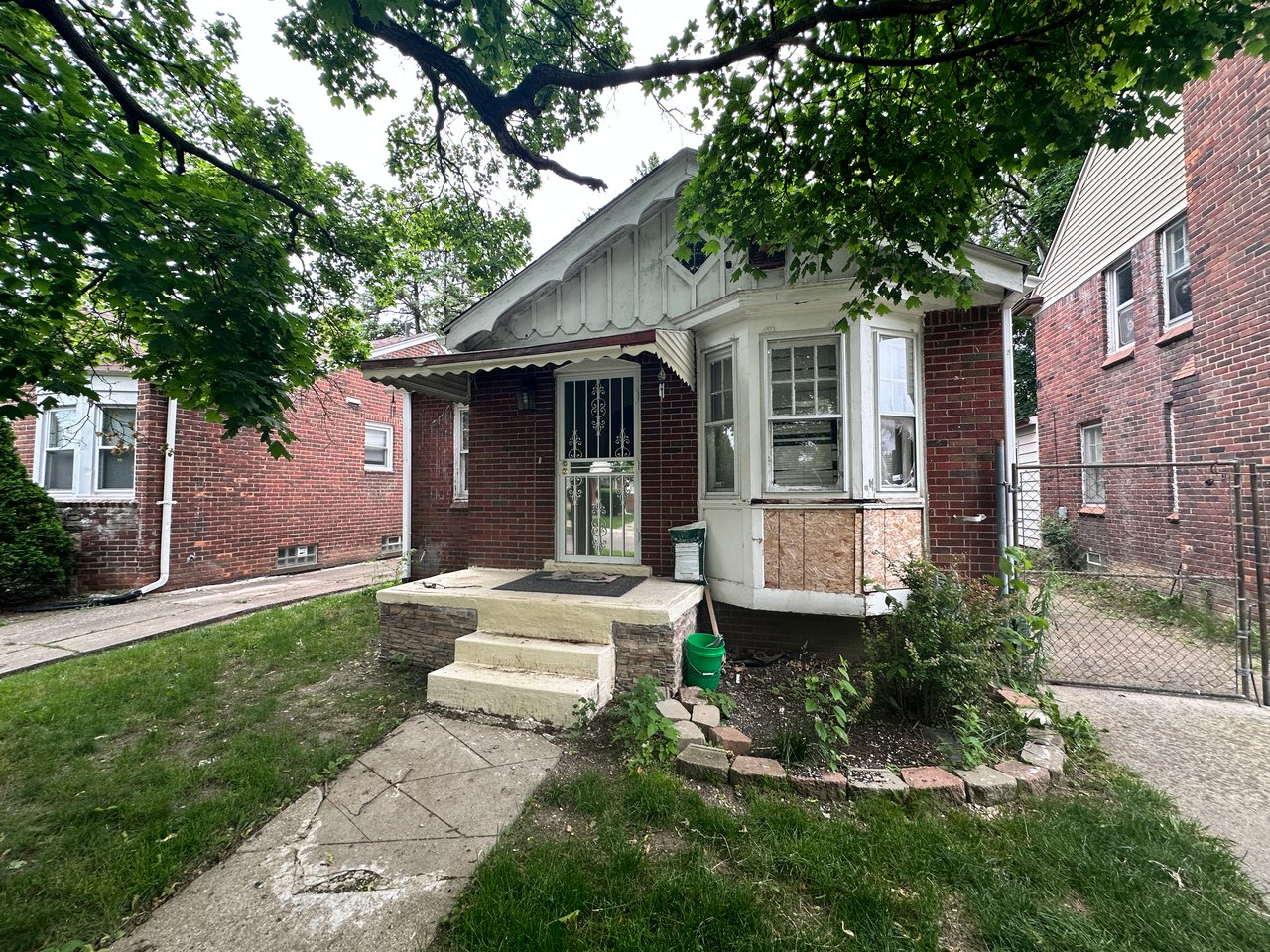 16592 Saint Marys St