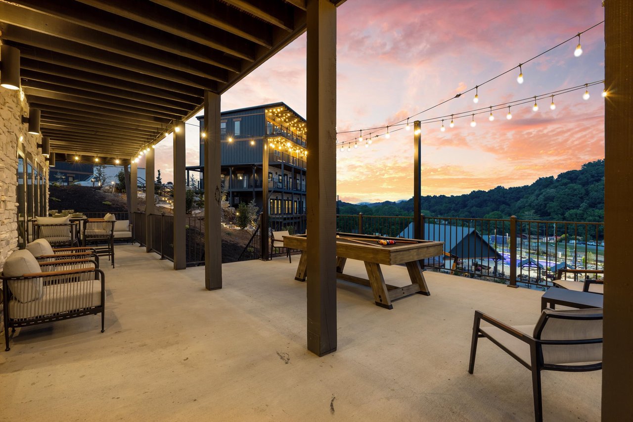 1362 Rambling Creek Way