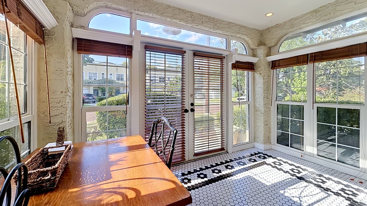 Charming 1925 Bungalow with Guesthouse in Orlando's Colonialtown