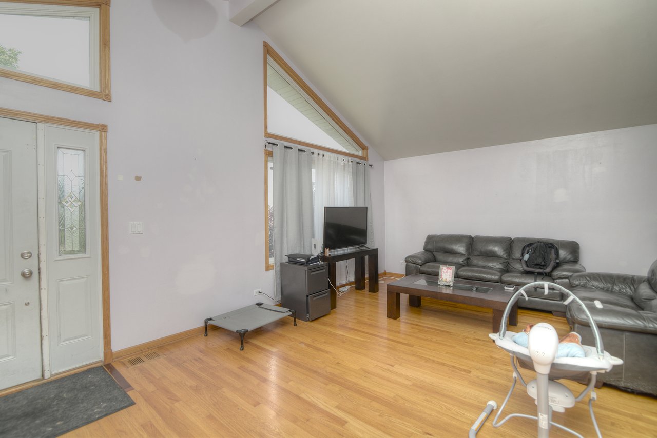6616 S Knox Avenue, Chicago IL