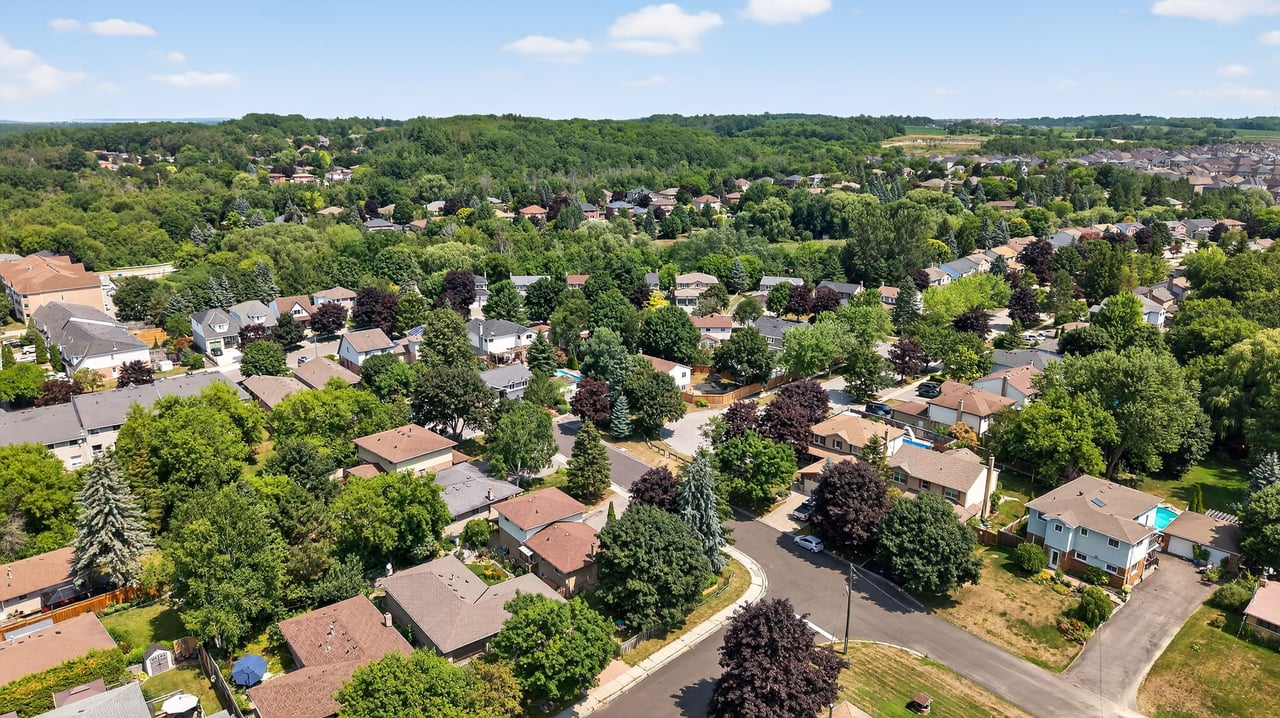 242 East Street, East Gwillimbury
