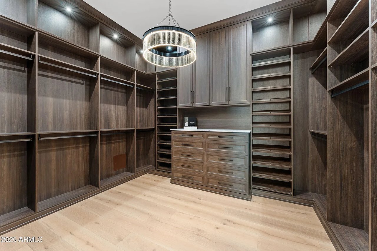 7501 N EUCALYPTUS Drive