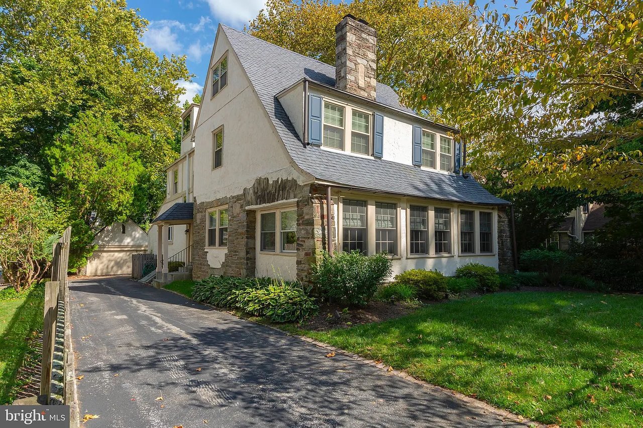 327 Valley Rd