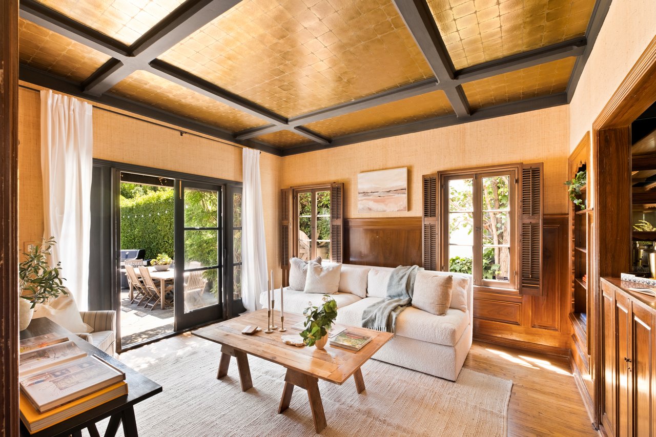 6300 Lindenhurst Avenue, Beverly Grove