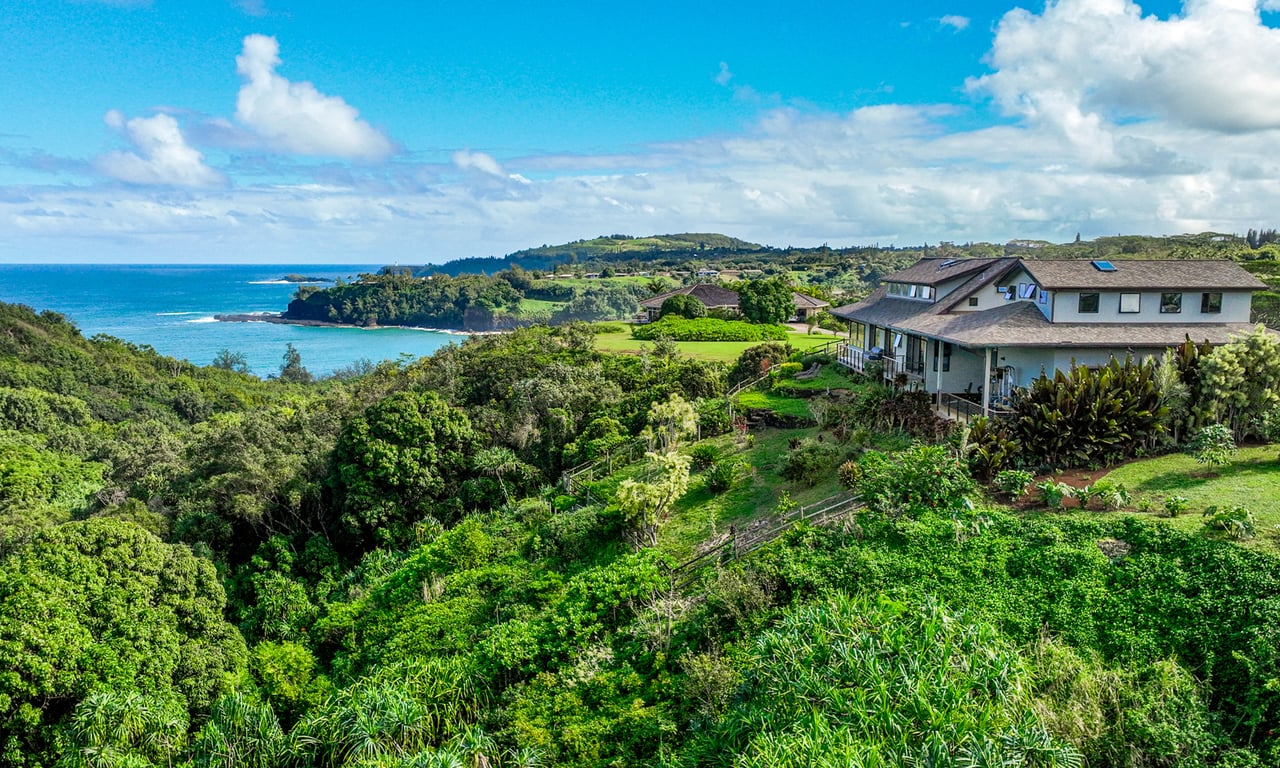 Top-of-the-line Quality and Views Abound: A Must-See Residence at Anini Vista