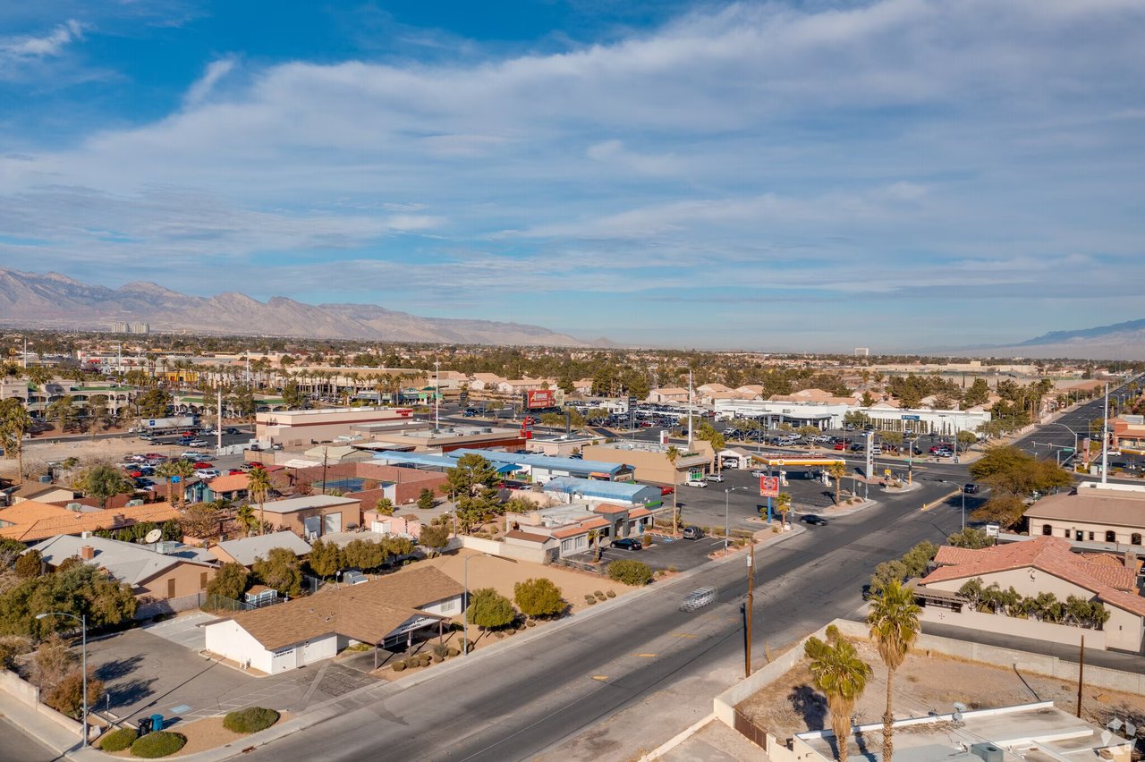 2545-2595 S Torrey Pines