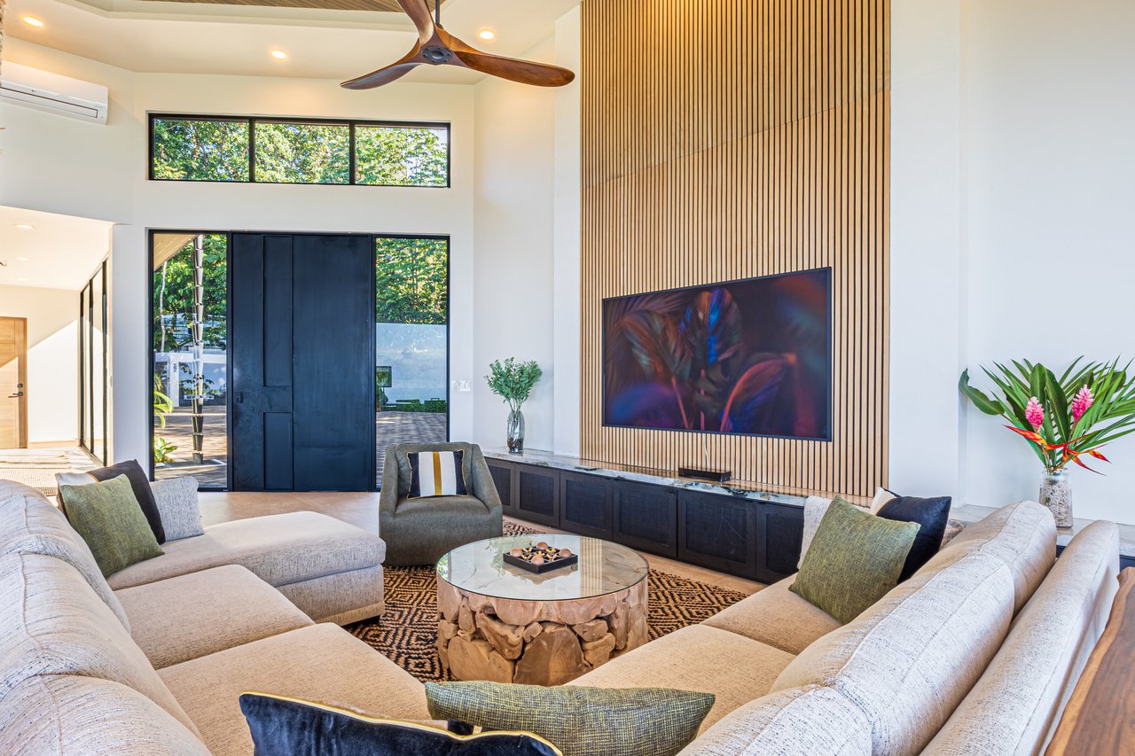 Luxury Estate in Escaleras - Incredible Ocean Views 5.5 Acres