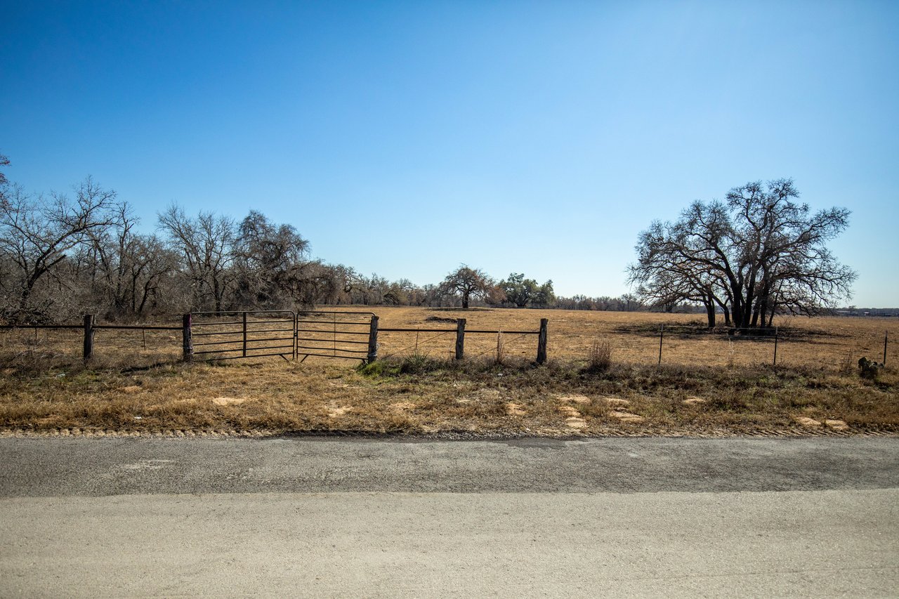 Whispering Pines Floresville Ranch | 298± Acres | Wilson County