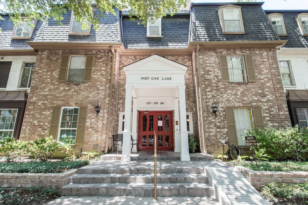 359 N Post Oak Ln, #121