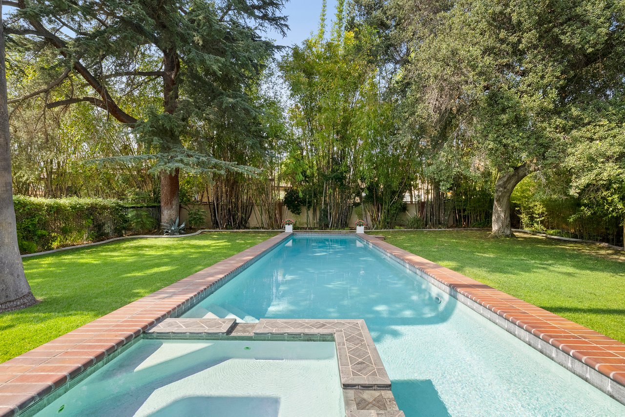 820 N. Verano Drive