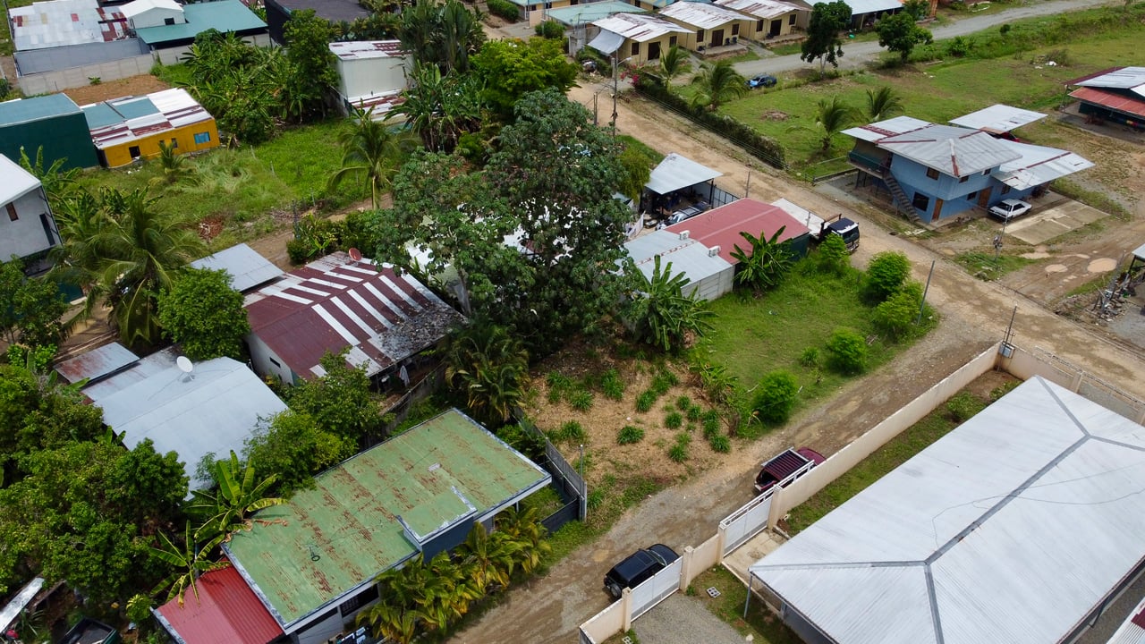 Lot in Uvita, Walking Distance to Amenities
