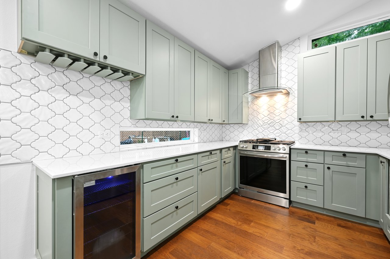 1006 Cherico St