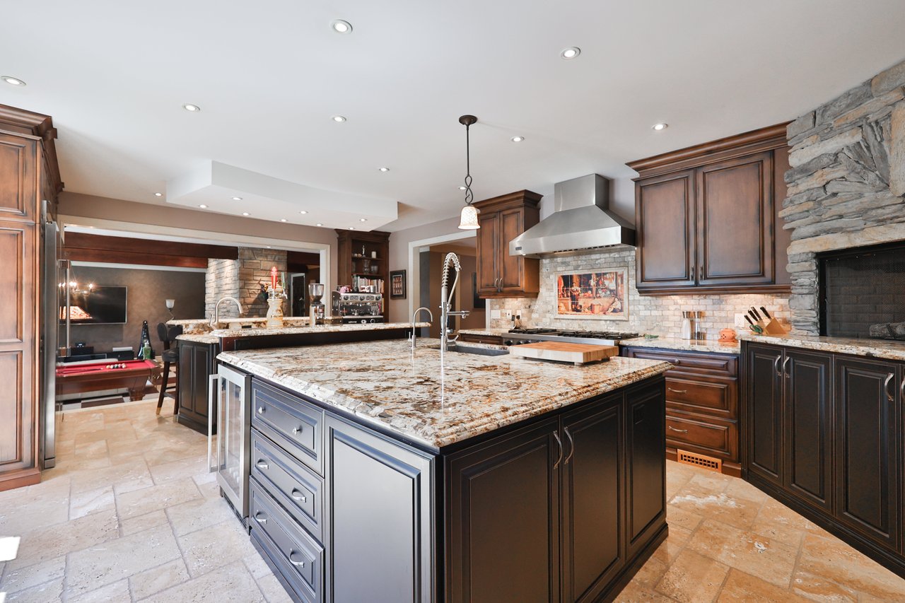 24 School Street, Waterdown
