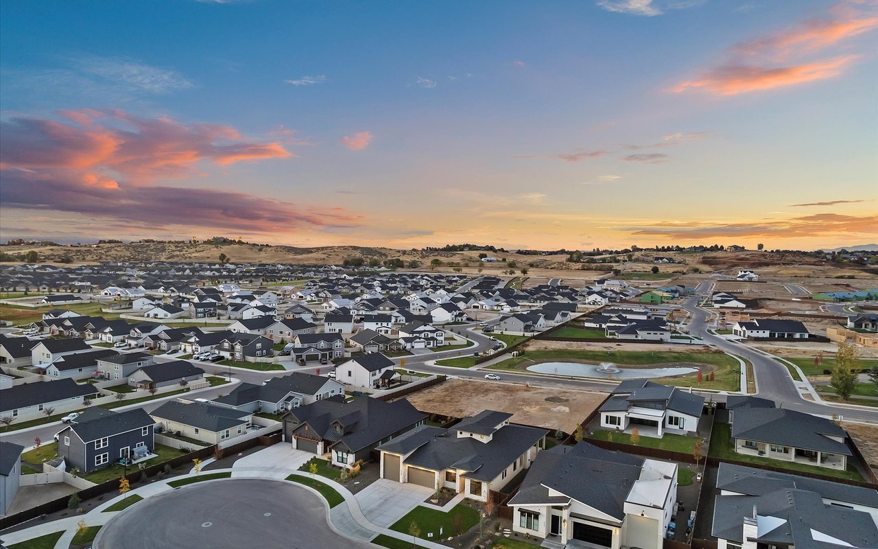 Modern Craftsman at the Base of the Star Foothills