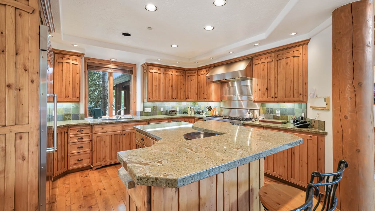 3460 Sun Ridge Dr