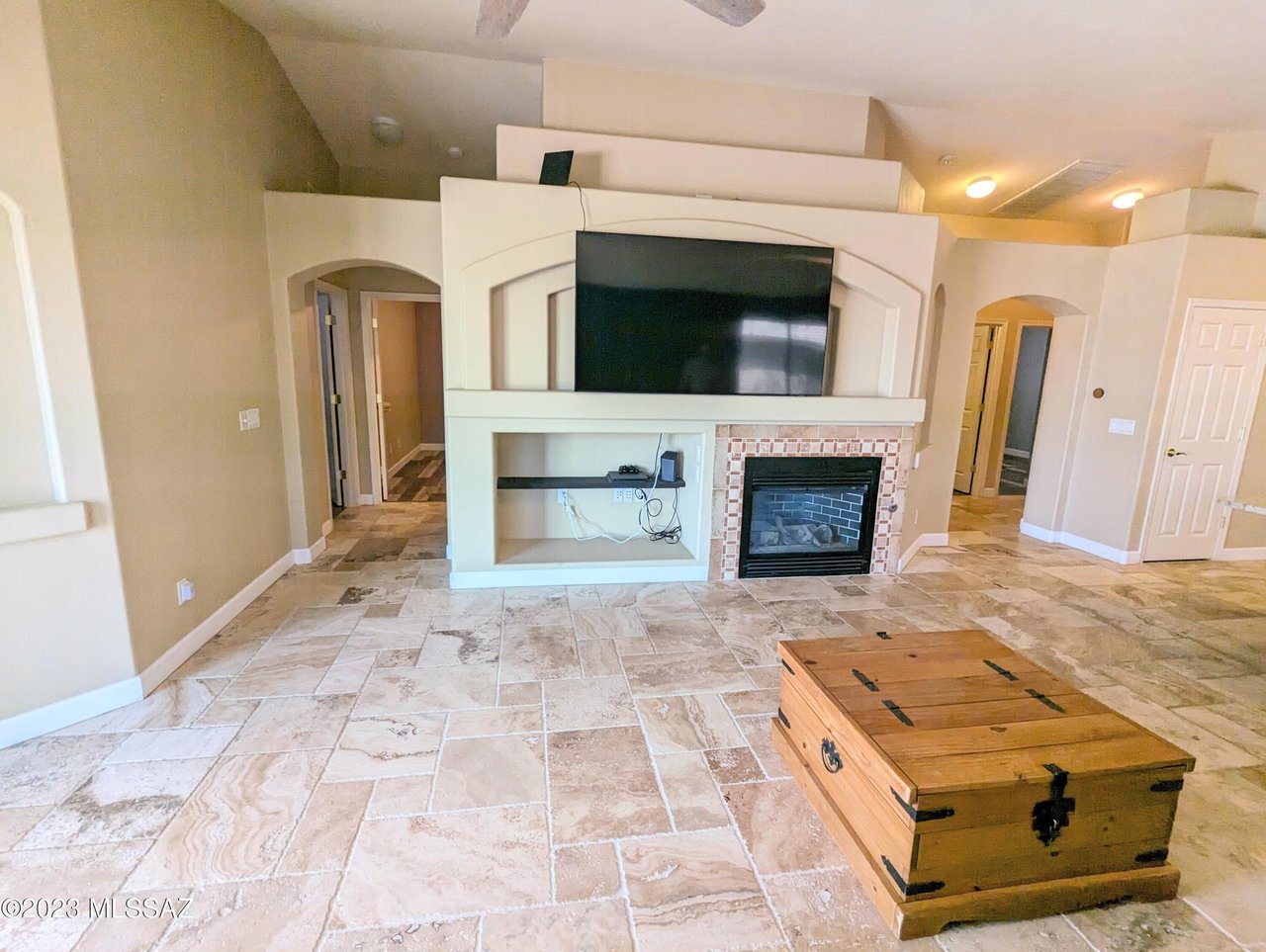 757 E Blue Rock Way