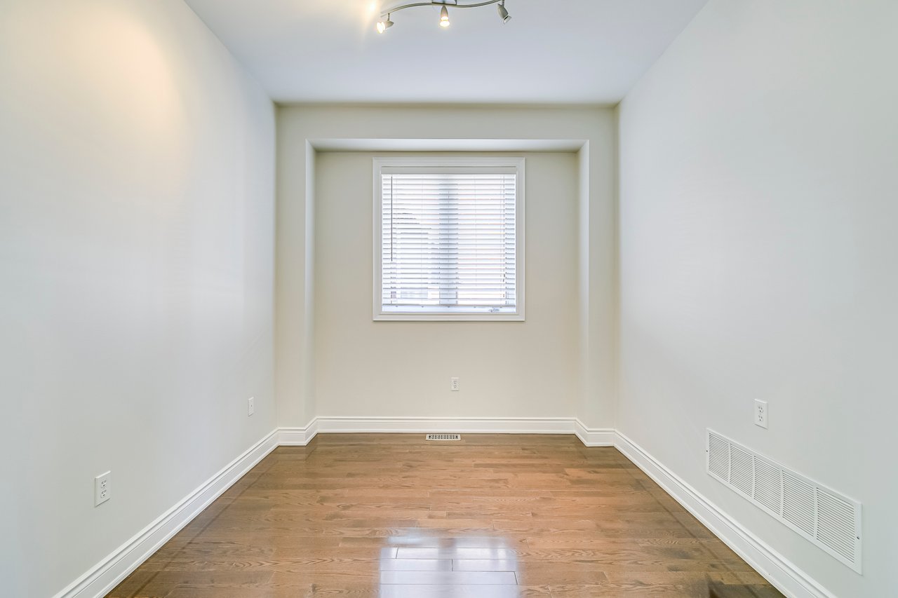 1152 Jezero Cres