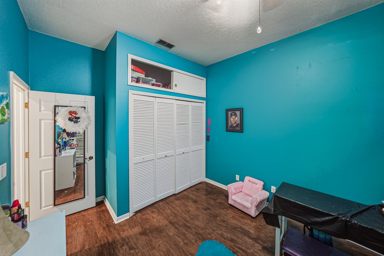 3926 Meadowlark Court