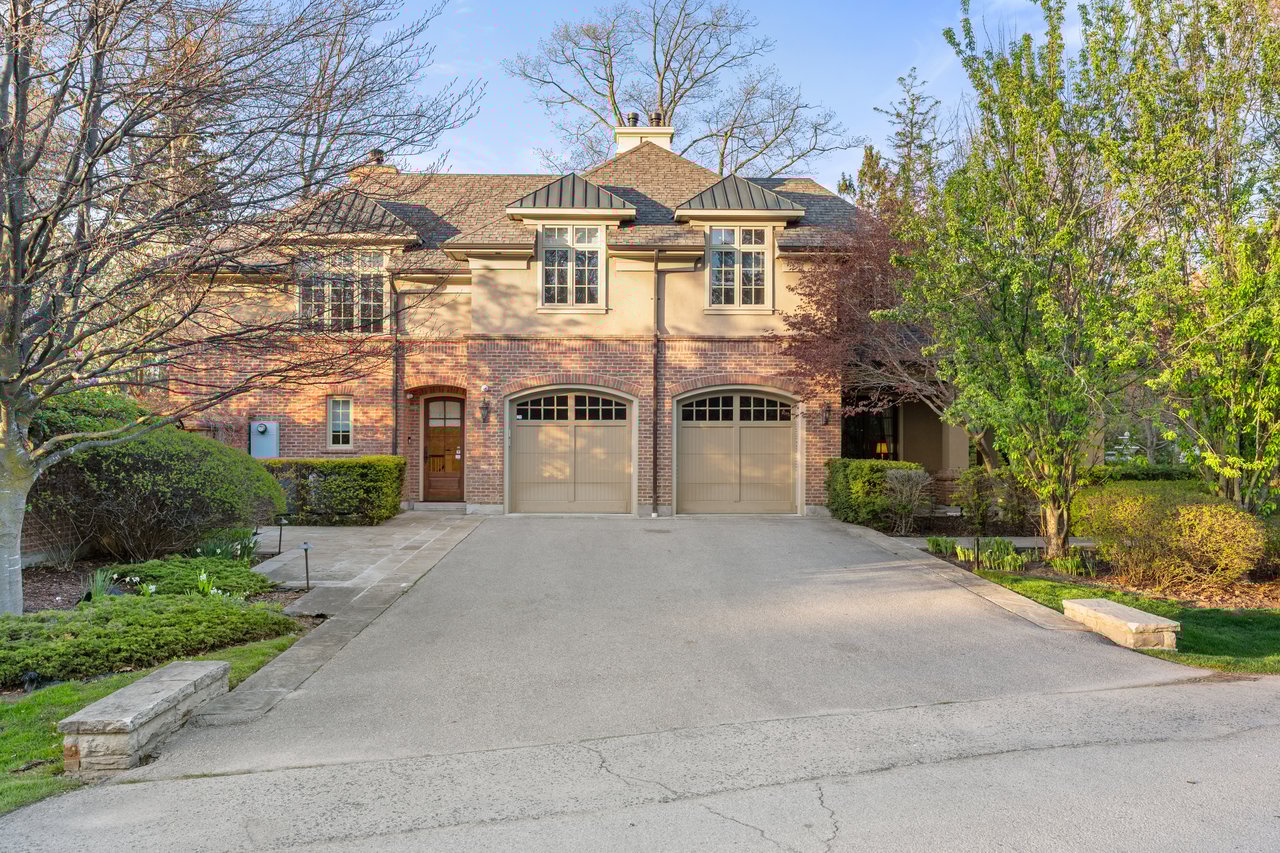 1081 Argyle Drive, Oakville