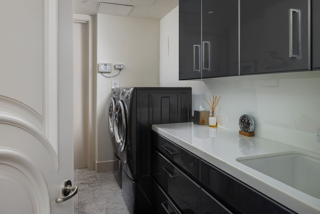 2402 E Esplanade Lane PH-1