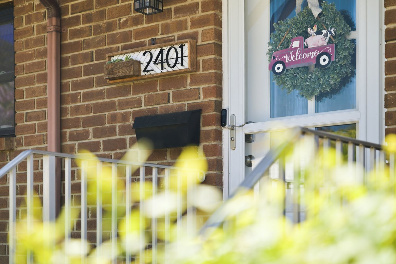 2401 Tudor Court