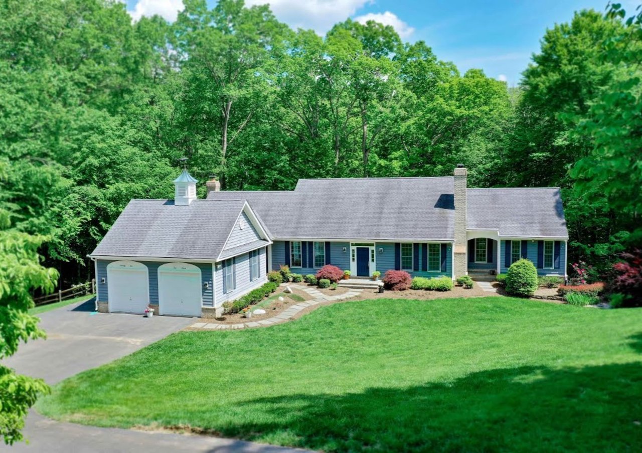 So Much to Love at this Home!  7507 Morwood Trail, Clifton VA