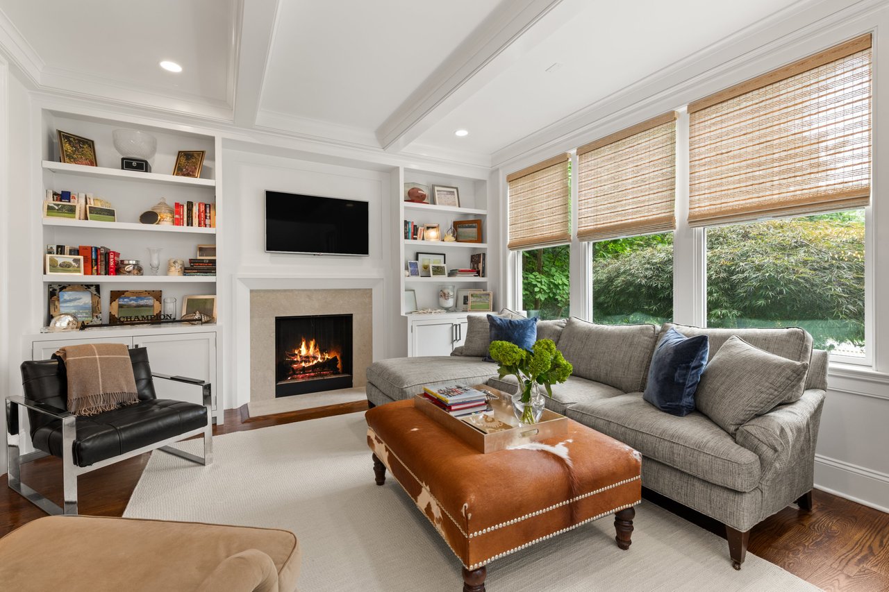 2 Brook Lane, Westport