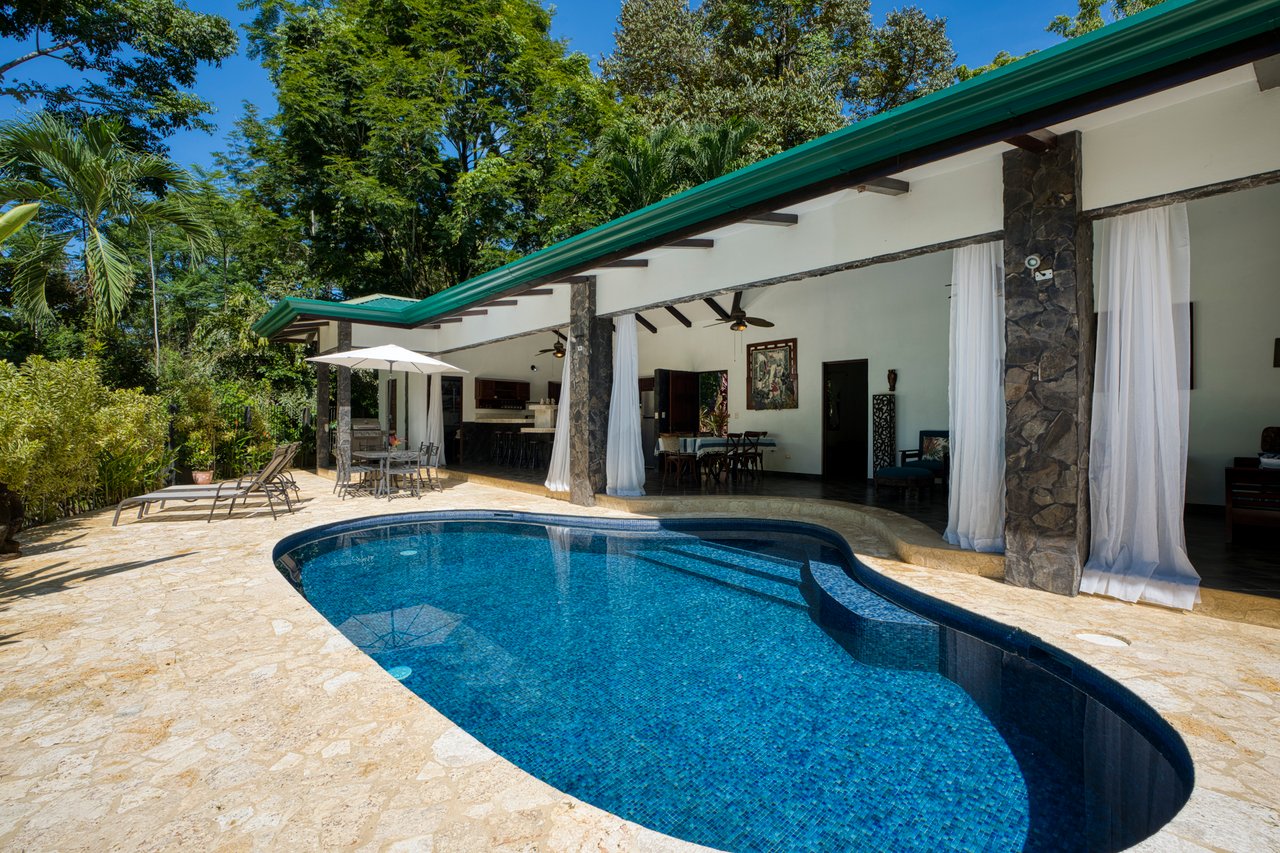 3 Bedroom Bali Style Home in Uvita