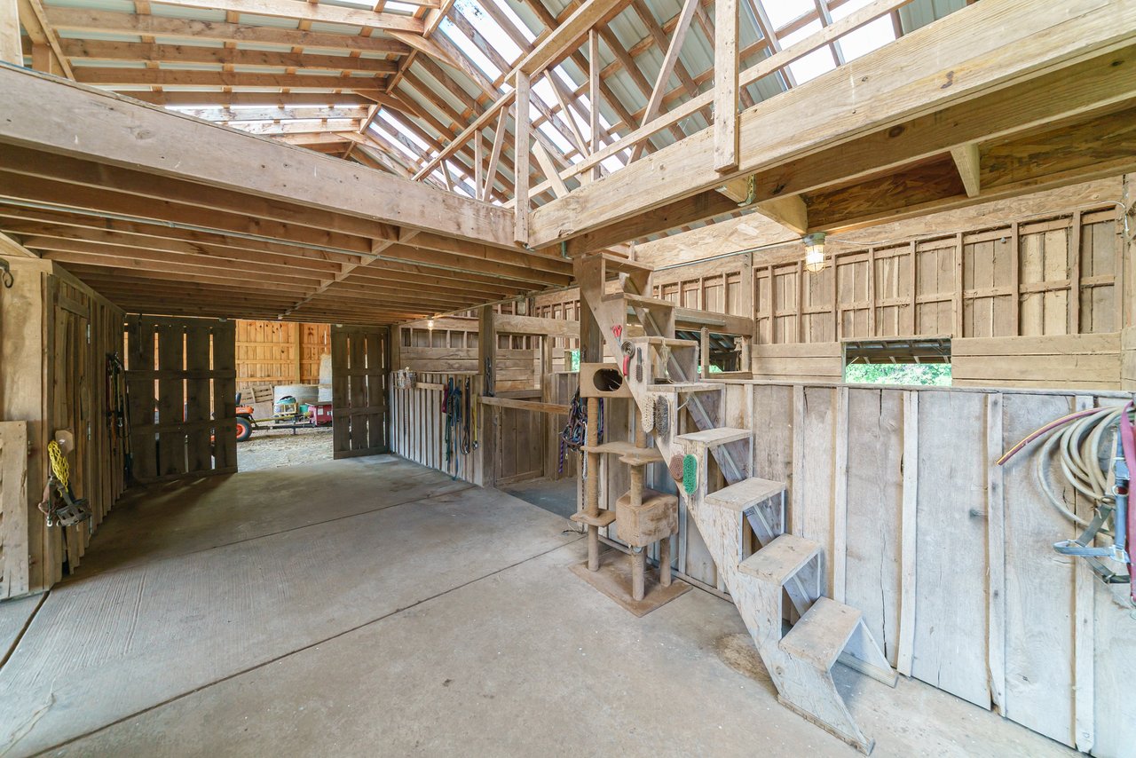 Leaning Oak Farm